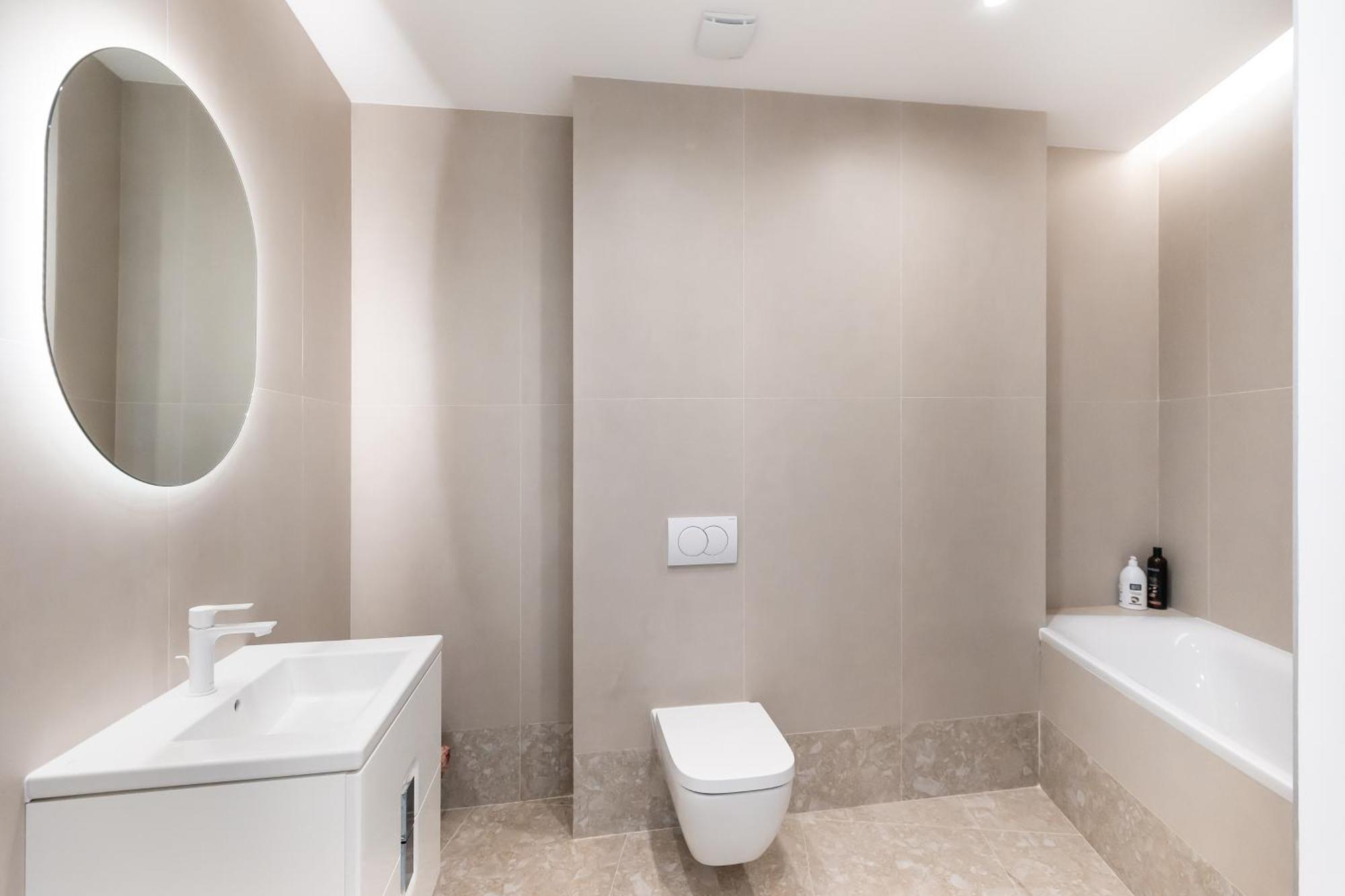 Roots One - Lakeview Escape With Balcony & Parking Bukarest Exteriör bild
